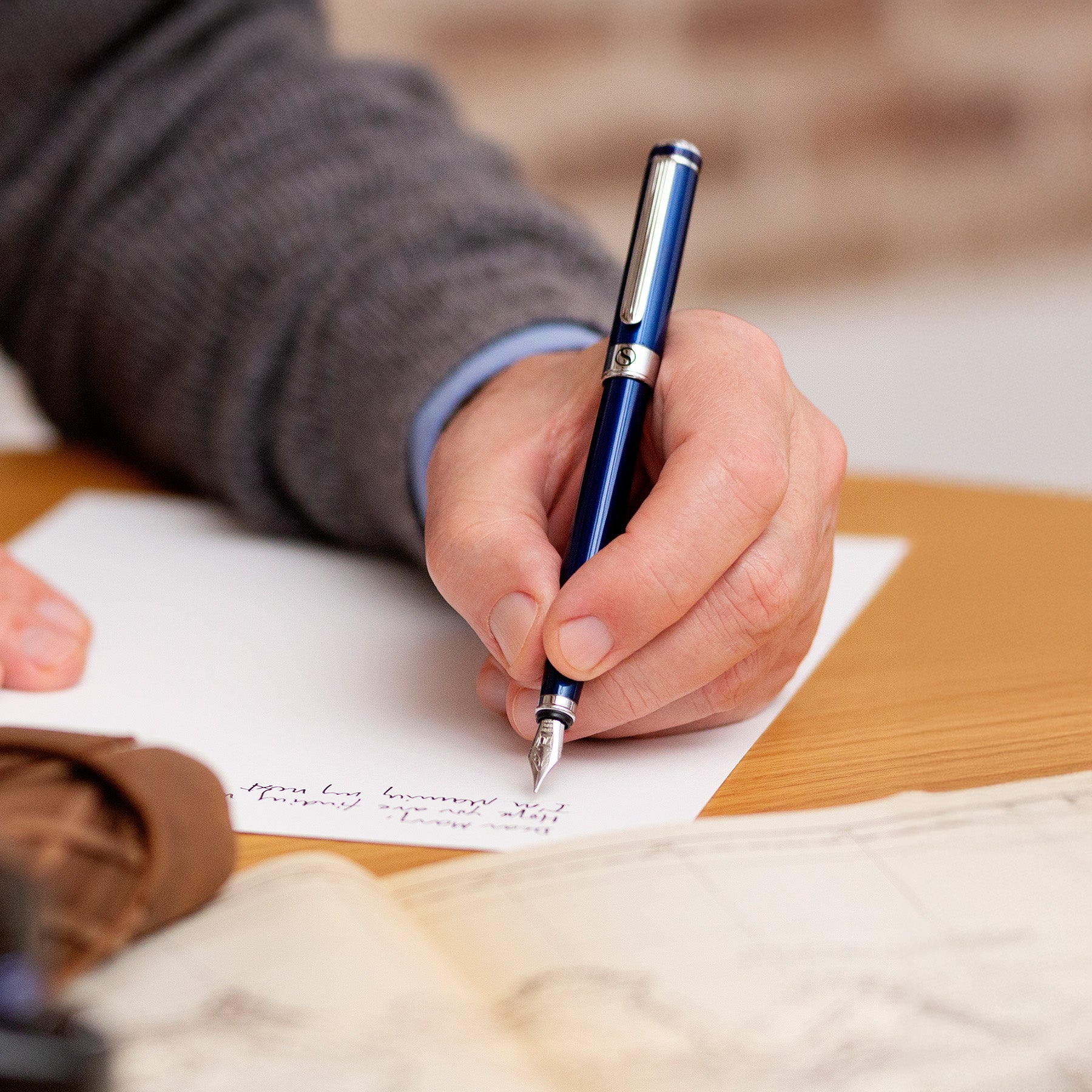 Classic Midnight Blue Fountain Pen - Fine Nib