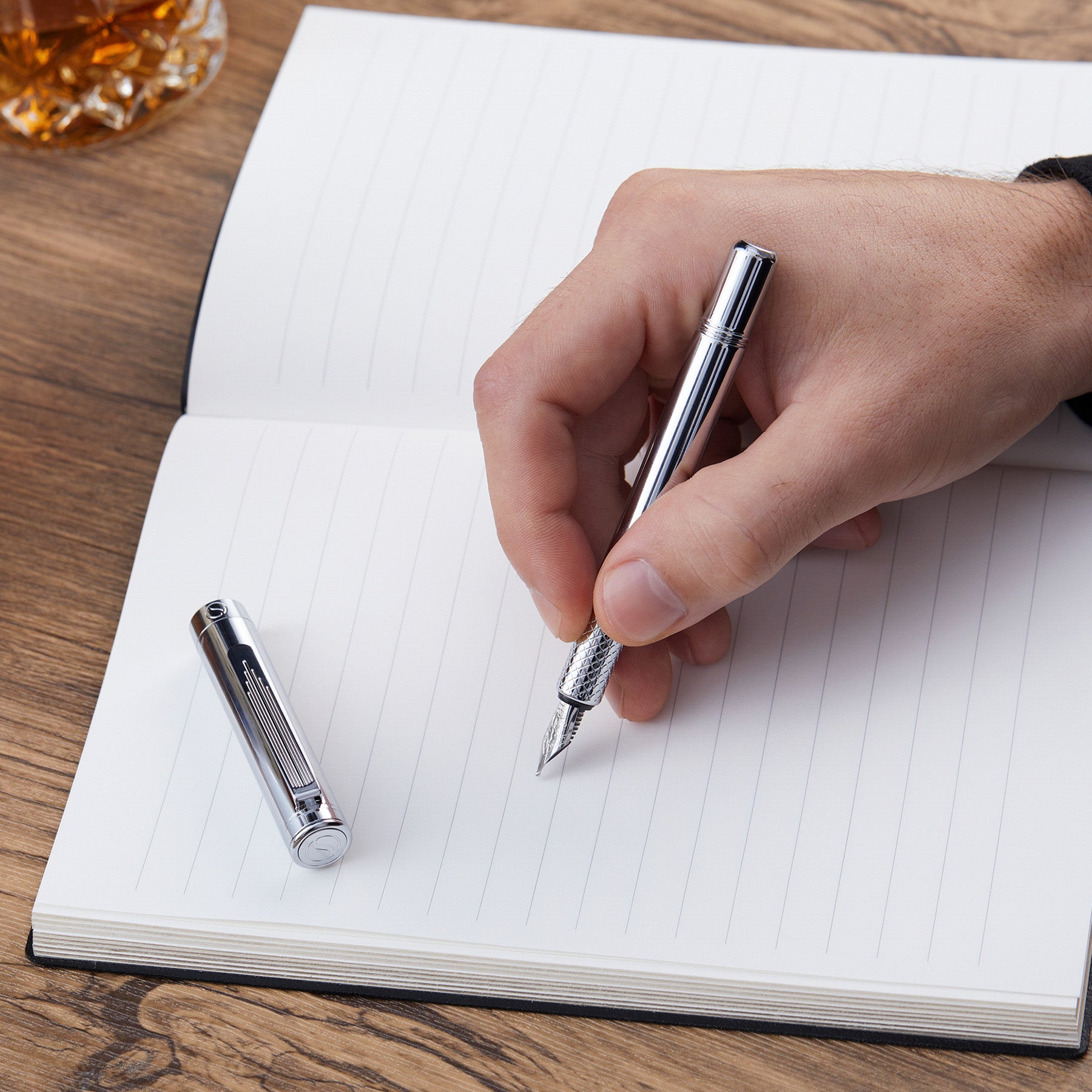 Scriveiner EDC Silver Chrome Fountain Pen - Fine Nib