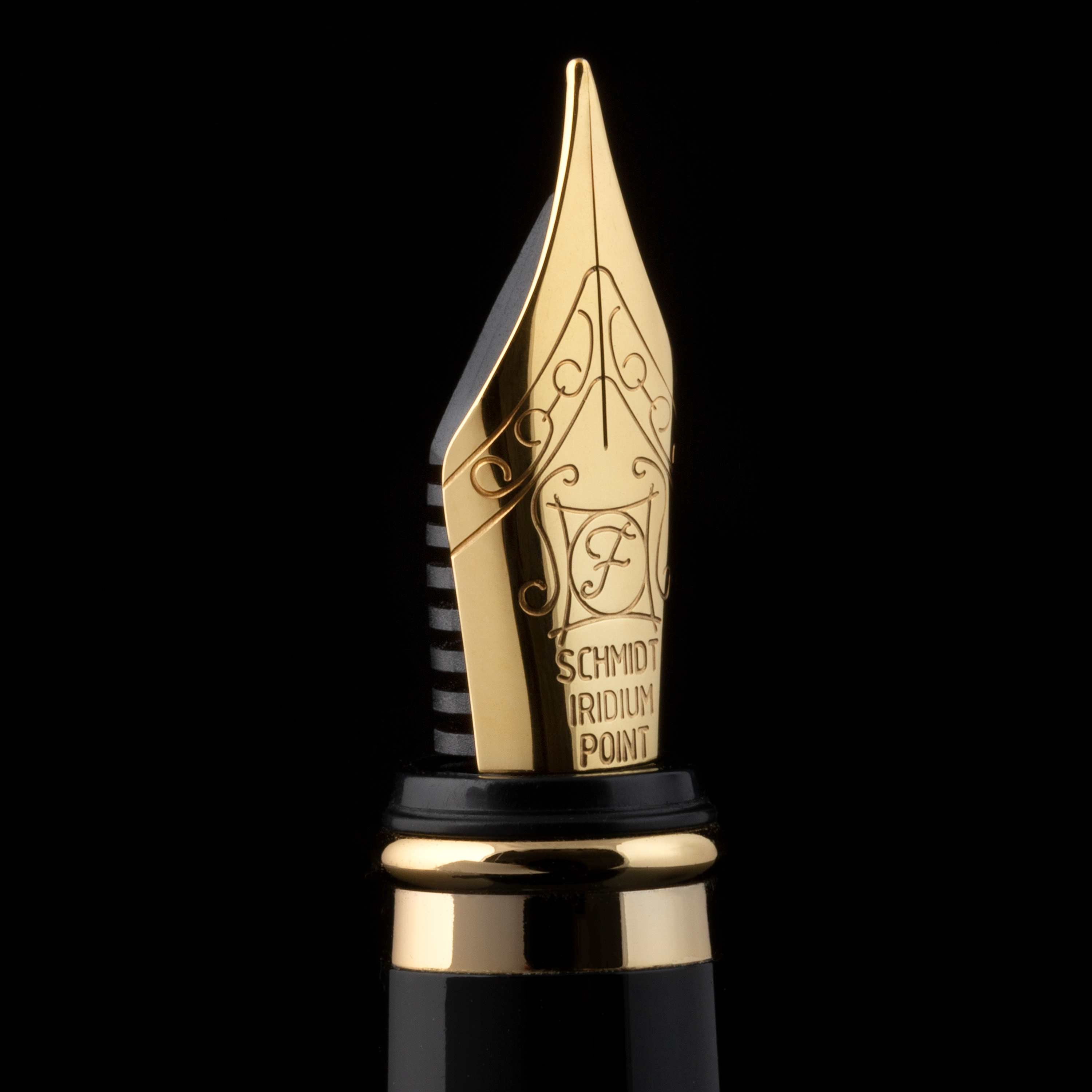 Scriveiner Classic Black Lacquer Fountain Pen - Fine Nib