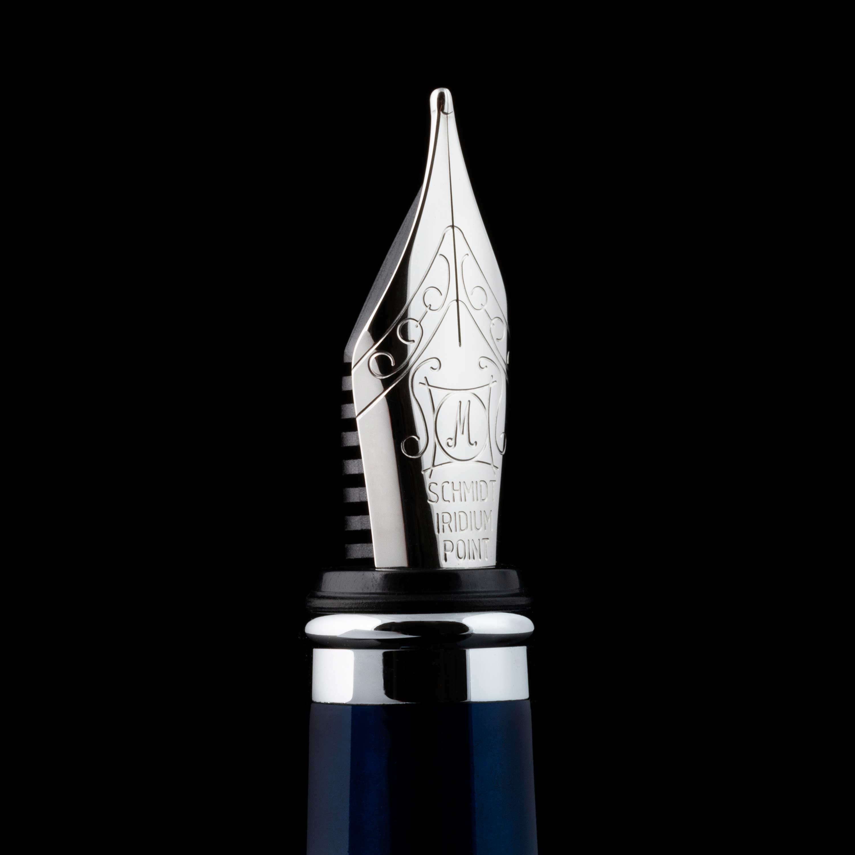 Scriveiner Classic Midnight Blue Lacquer fountain Pen - Medium Nib