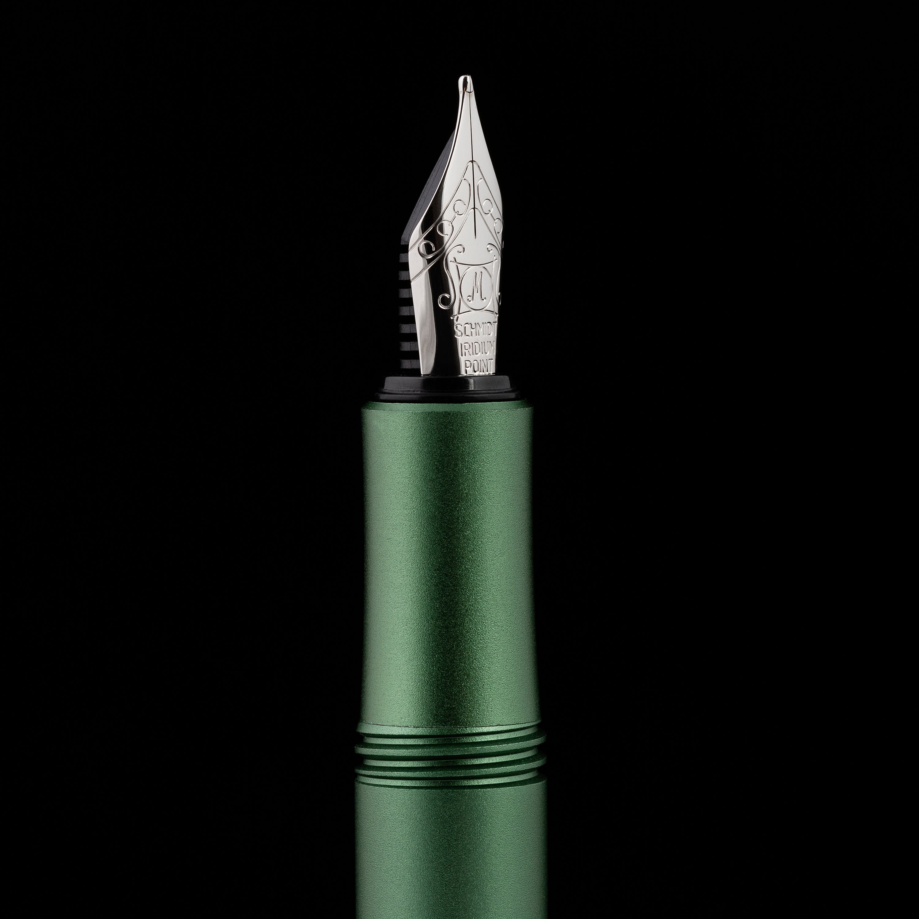 Scriveiner Luxus-EDC-Füllfederhalter (mittelgroß), umwerfender mattgrüner Taschenstift, Chrom-Finish