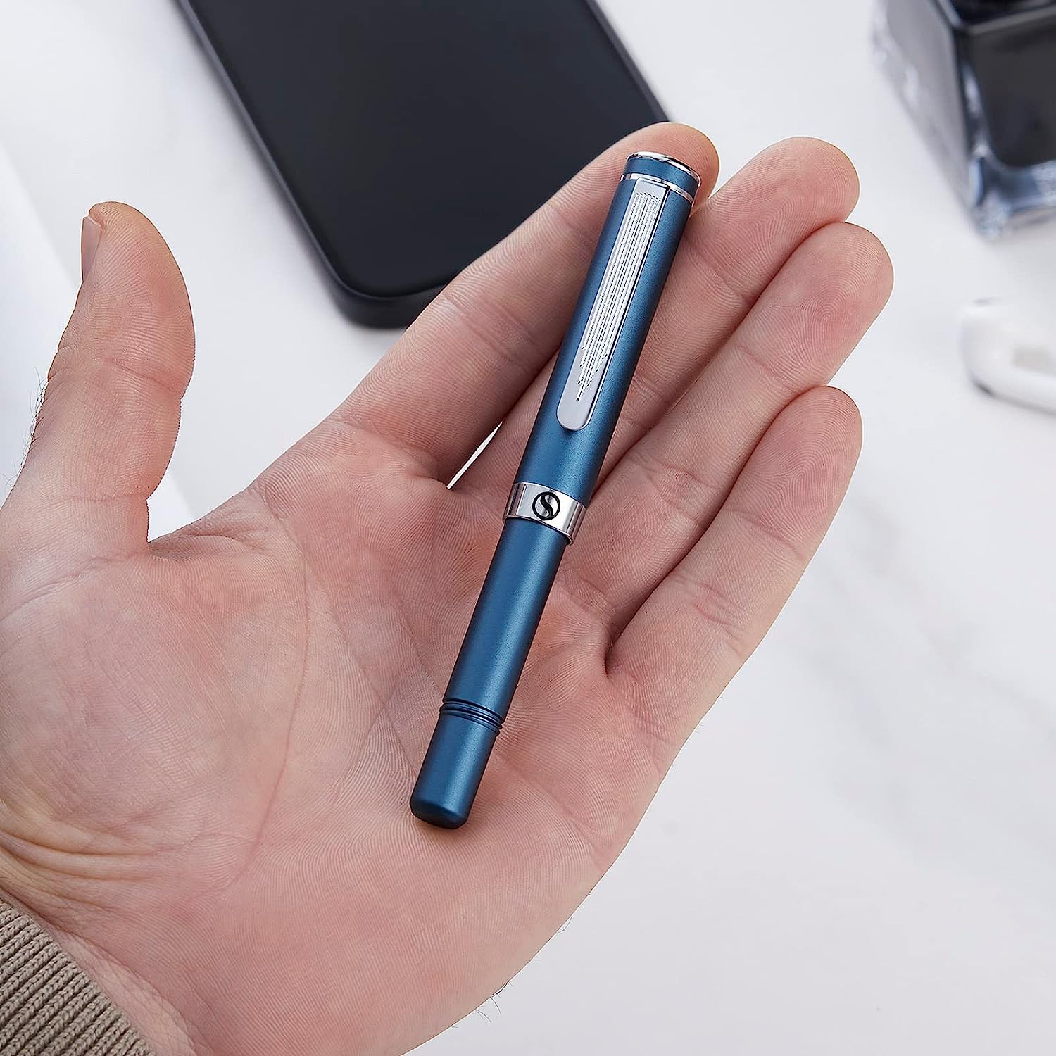 Scriveiner EDC Blue Rollerball Luxus-Stift, atemberaubender Taschenstift mit Chrom-Finish