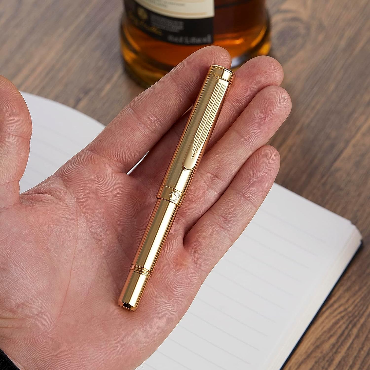 Scriveiner EDC Gold Rollerball Pen, preisgekrönter Luxus-Taschenstift mit 22 Karat vergoldetem Finish