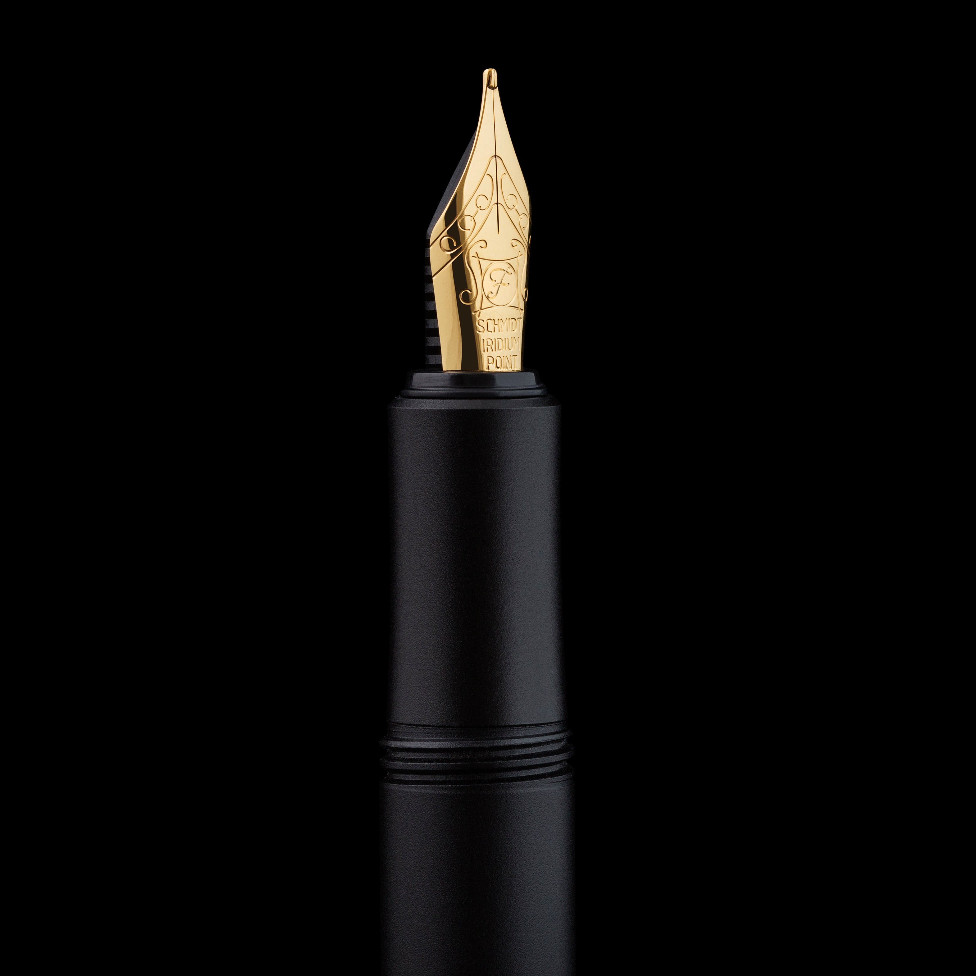 Scriveiner Luxus-EDC-Füllfederhalter (mittelgroß), atemberaubender schwarzer Taschenstift, 24-Karat-Gold-Finish